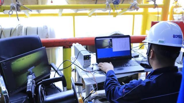 填補國產(chǎn)空白 哈工程大學(xué)研發(fā)水下無損檢測機器人